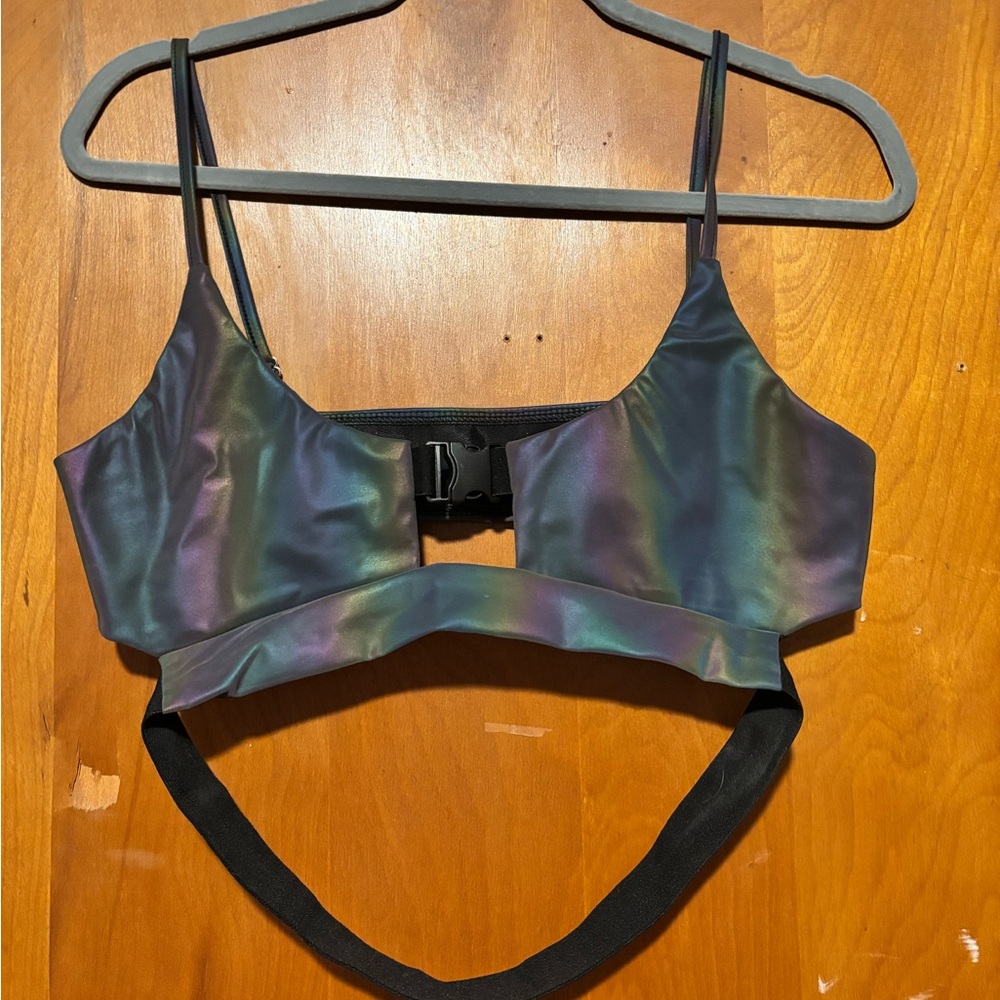 NWOT iheartraves reflective cutout buckle top, size XL